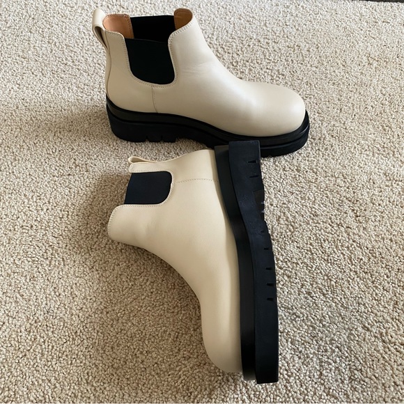 Track Outsole Leather Ankle Boots Size 8 - Picture 8 of 17